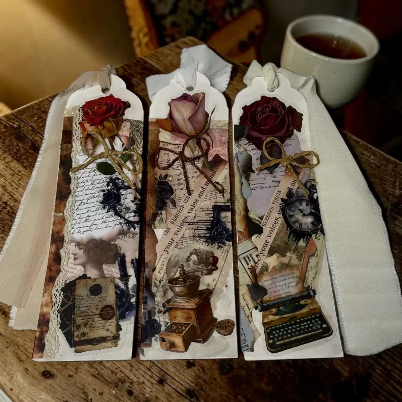 Artwork or textile design products with a specific technique and the name Premium Art – Bookmarks | Collage