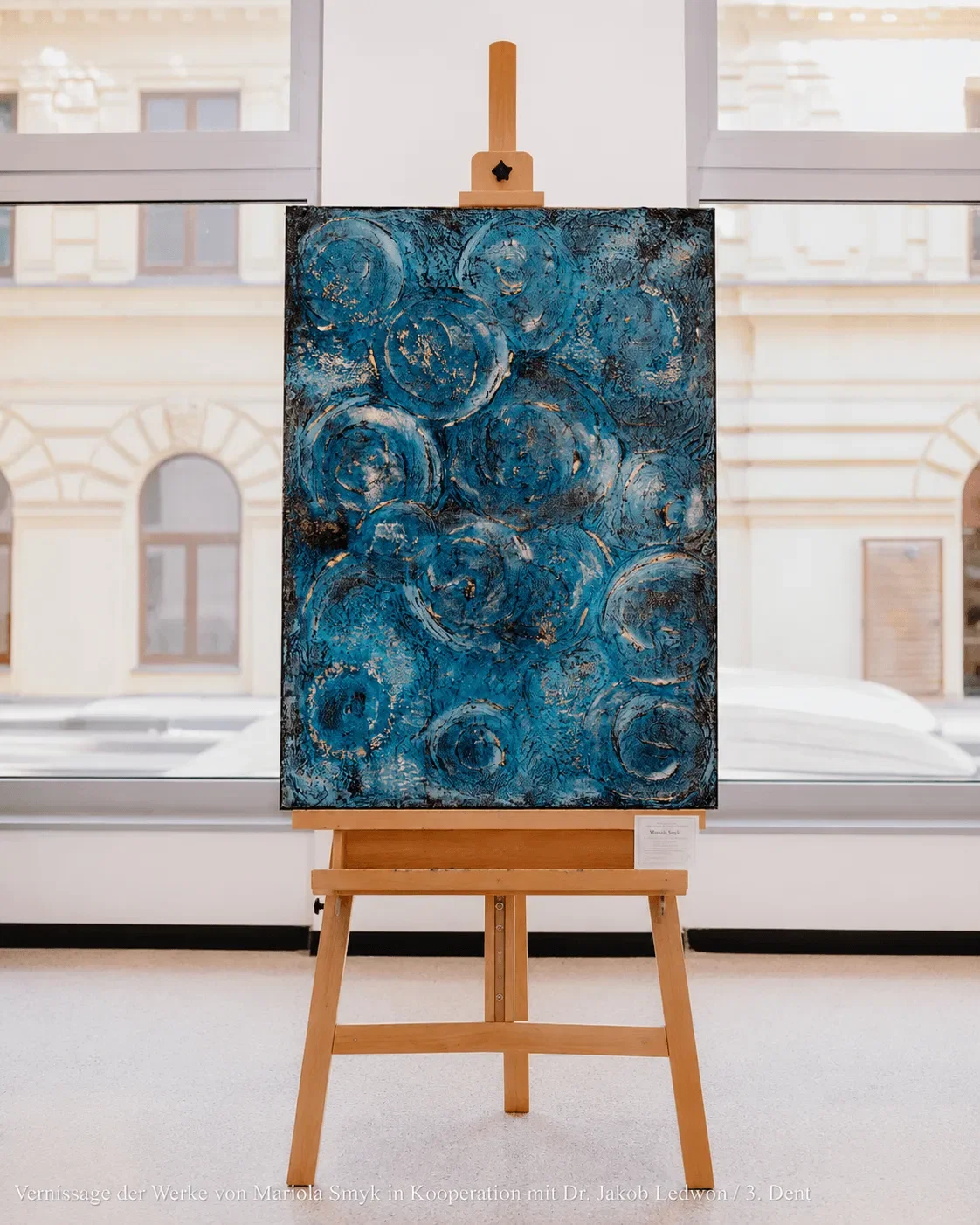 Assortment of Acrylic Art, Pouring Artwork, Textile Design Products, Apaszki Scarves, and Pareo in Gallery Showcase
