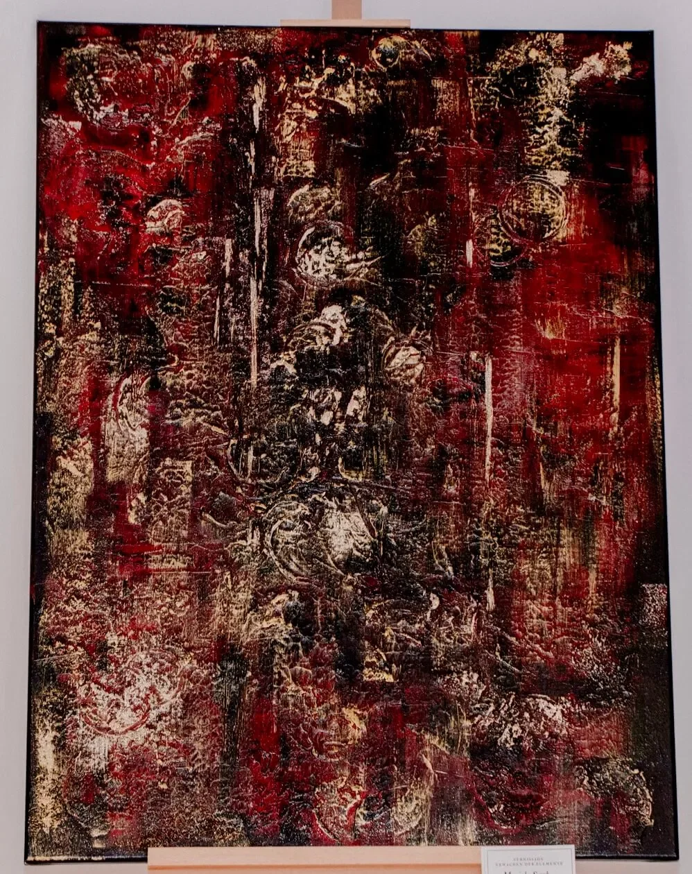 Artwork or textile design products with a specific technique and the name „Żar świadomości" 2026