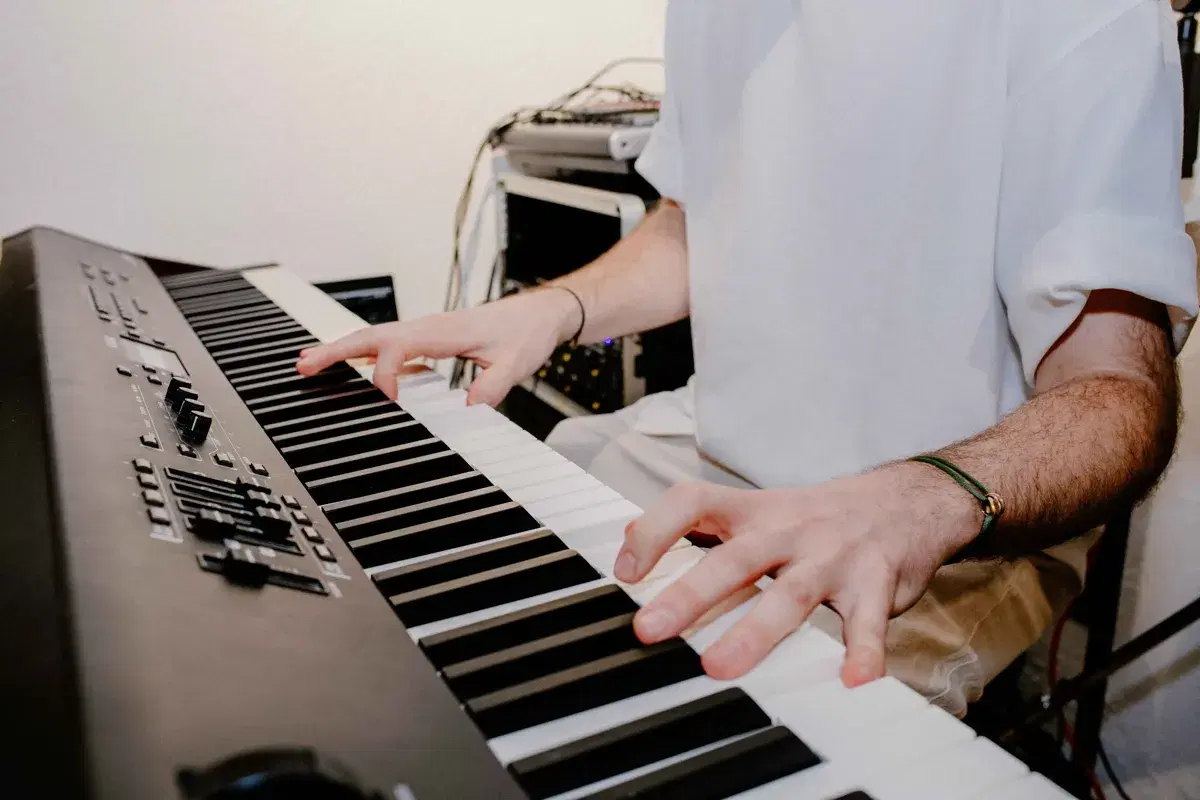 Artwork Image 16 of artwork